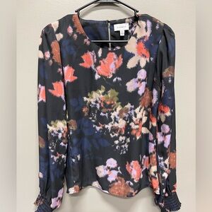 Evereve Women's Navy/Black Floral Blouse